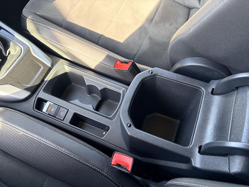 Volkswagen T-Roc 1.0TSI SPORT IQ LIGHT - fotka 25 z 46