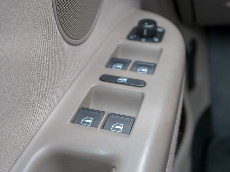 Volkswagen Golf Plus (2010) 1.6TDI 77KW – NOVÉ V ČR - fotka 21 z 38