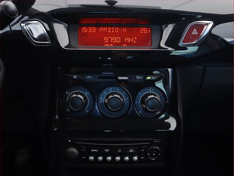 Citroën C3 (2011) 1.4 i, Tempomat - fotka 12 z 16