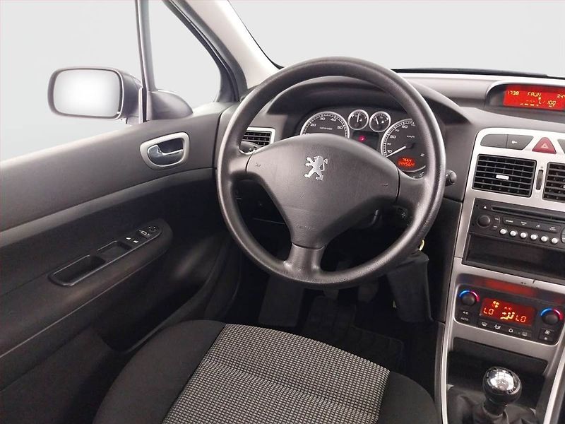 Peugeot 307 (2005) 1.4 16V, po STK, Tažné, Klima - fotka 7 z 17