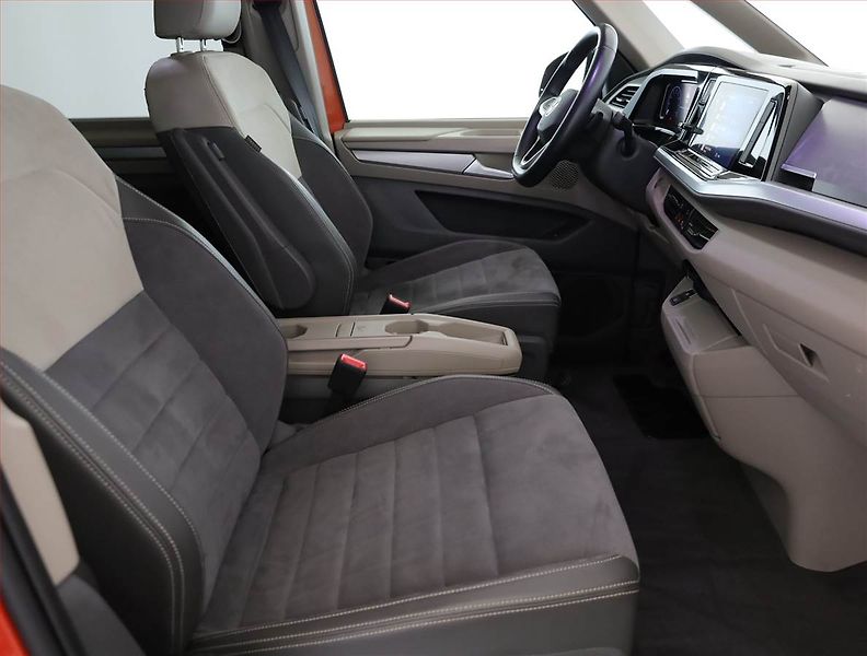 Volkswagen Multivan (2023) 2.0 TSI - fotka 7 z 21