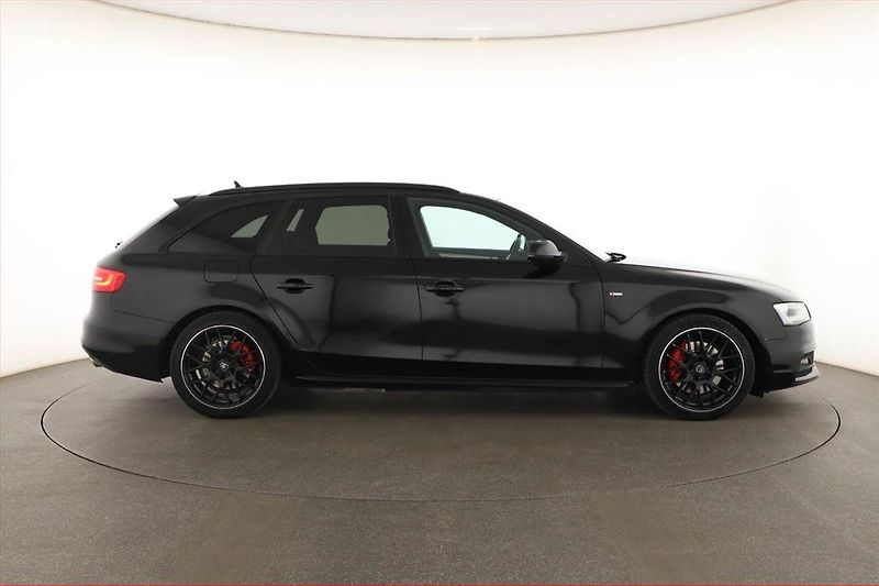 Audi A4 (2012) 3.0 TDI, Automat, Navi - fotka 6 z 20