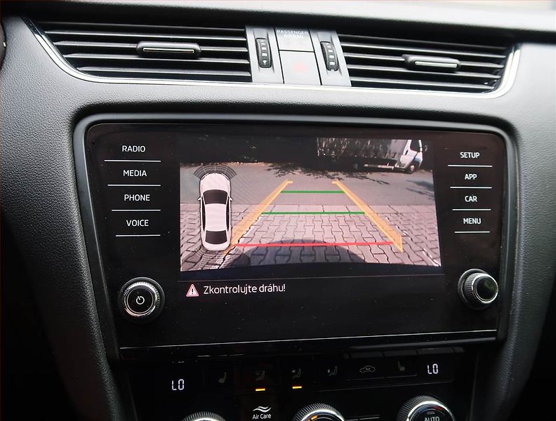 Škoda Octavia (2019) Style 1.5 TSI, Kůže, Tempomat - fotka 18 z 20
