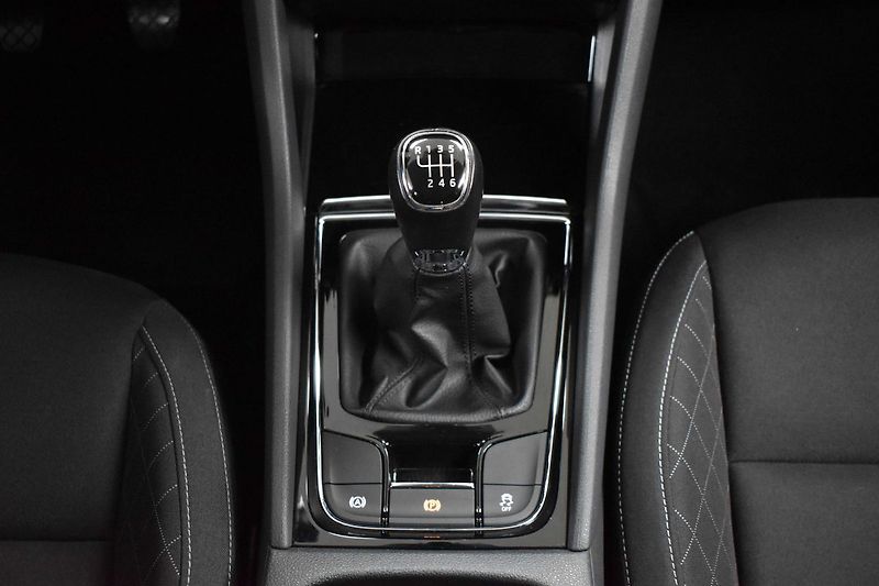 Škoda Karoq 2.0TDI*REZERVACE* - fotka 23 z 44