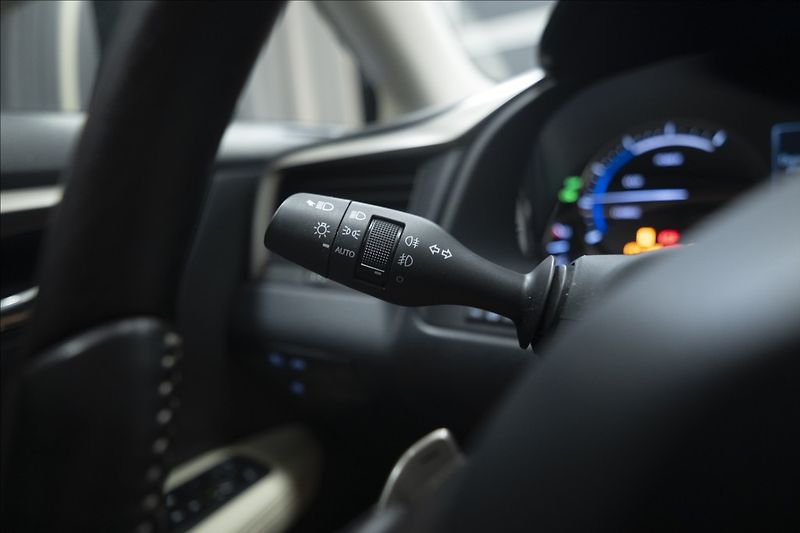Lexus RX 3,5 AWD HYBRID 1. MAJITEL ČR - fotka 30 z 50
