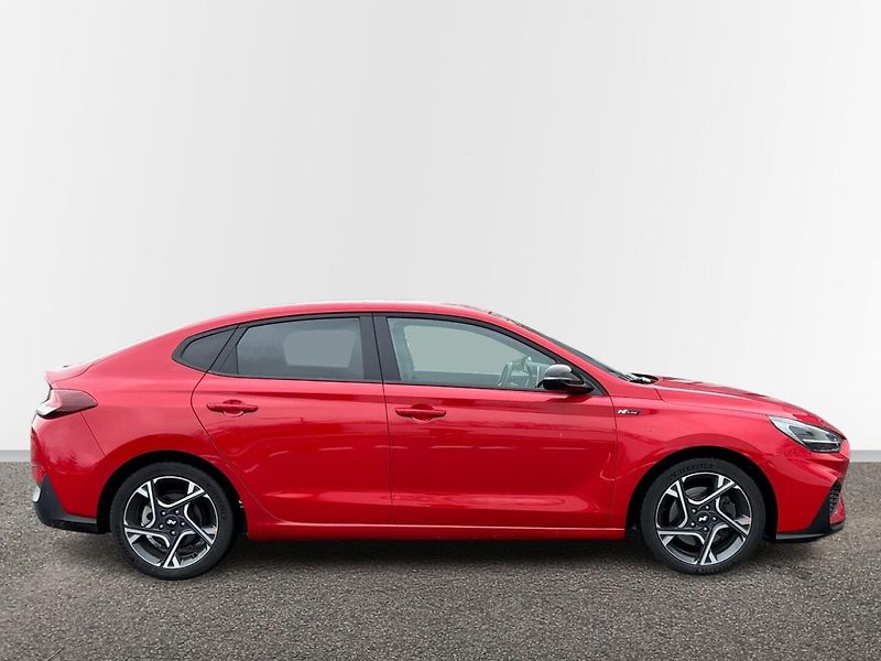 Hyundai i30 N-Line,ČR,1Maj - fotka 16 z 25