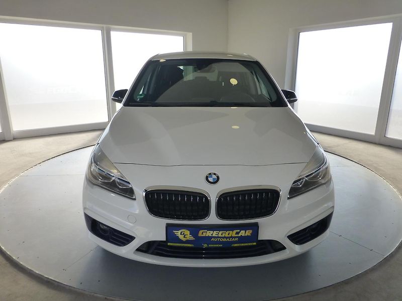 BMW Řada 2 (2016) 2,0D*NAVI*ALU*VYHŘ.SED*M.PAKET - fotka 2 z 28