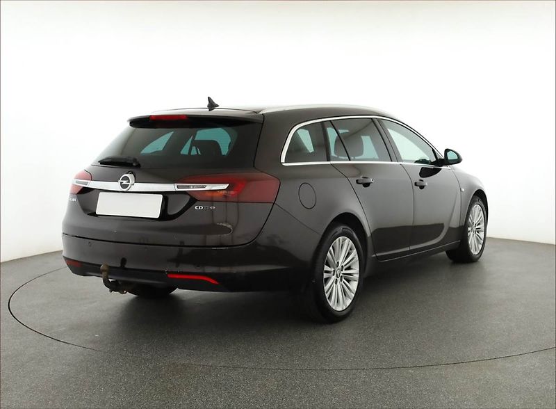 Opel Insignia (2015) 2.0 CDTI, 4X4, Automat - fotka 5 z 19
