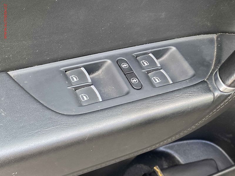 Volkswagen Touareg (2014) 3.0TDi 4x4, DSG, bixen - fotka 12 z 22