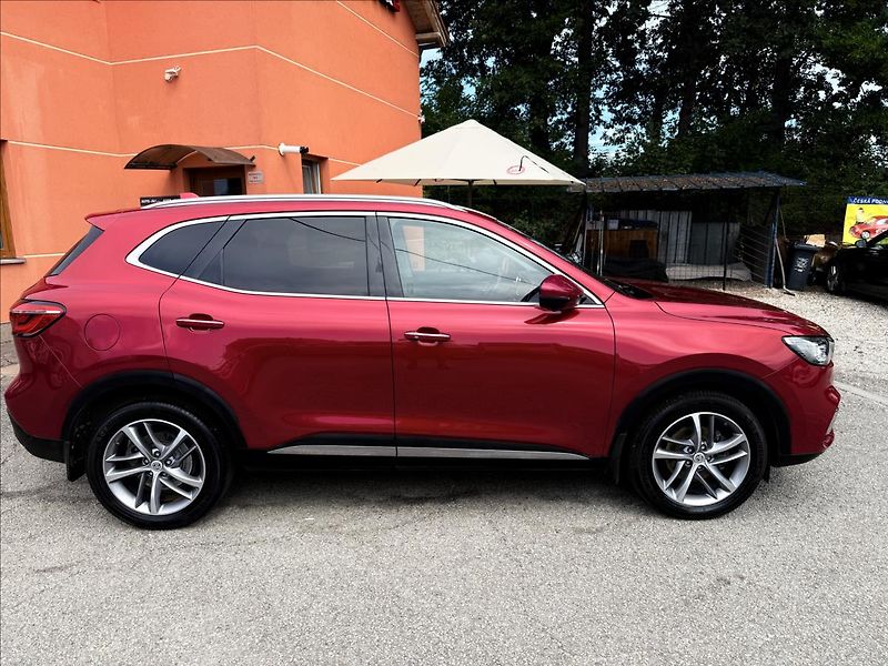 MG EHS 1,5 PHEV LUXURY - fotka 4 z 31