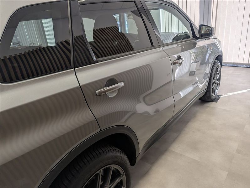 Suzuki Vitara 1.4 HYBRID ALLGRIP - fotka 9 z 34