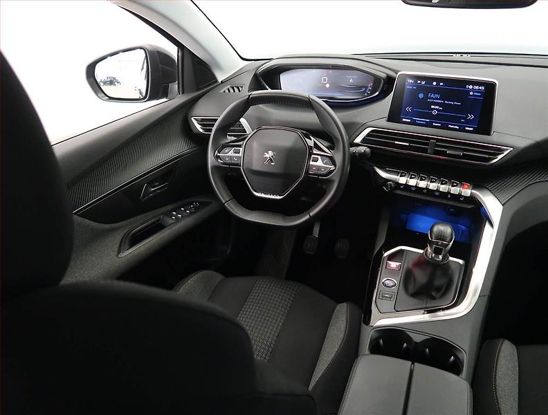 Peugeot 3008 (2022) Active 1.5 BlueHDi, digi klima - fotka 7 z 22
