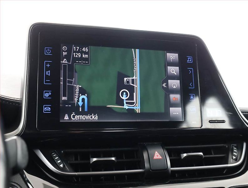 Toyota C-HR (2017) 1.8 Hybrid, Automat - fotka 14 z 18