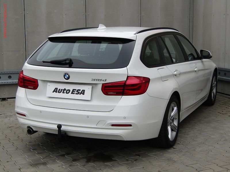 BMW Řada 3 (2019) 2.0 D 318d, LED, autoAC - fotka 4 z 21