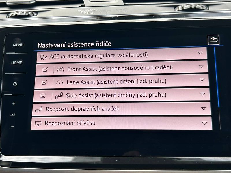 Volkswagen Touran (2022) 2.0 TDI 110kW DSG tažné - fotka 16 z 35