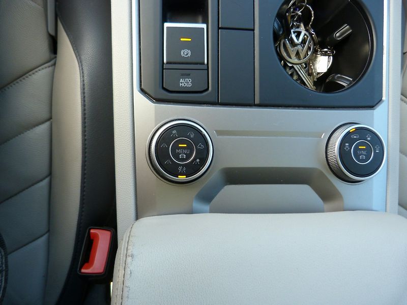 Volkswagen Touareg 3.0 TDI - fotka 42 z 42