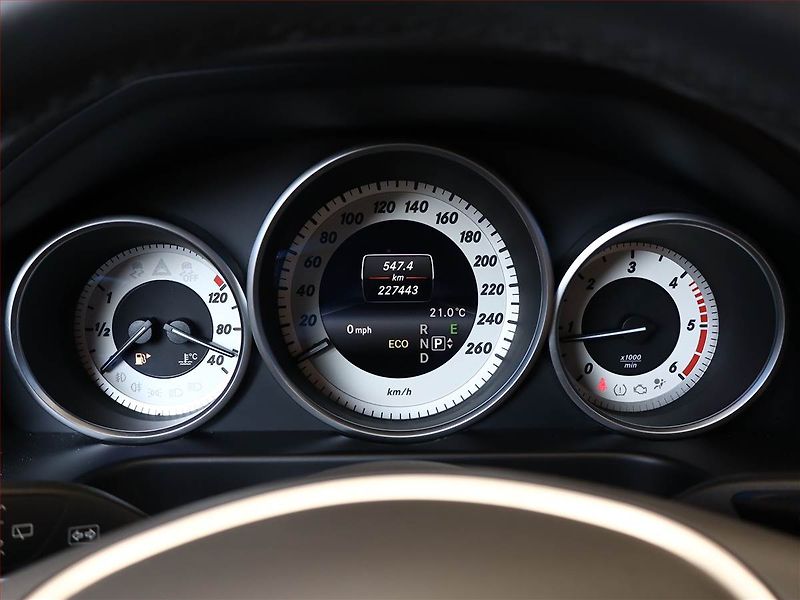 Mercedes-Benz Třídy E (2015) E 200 BlueTEC, Automat, Kůže - fotka 9 z 20