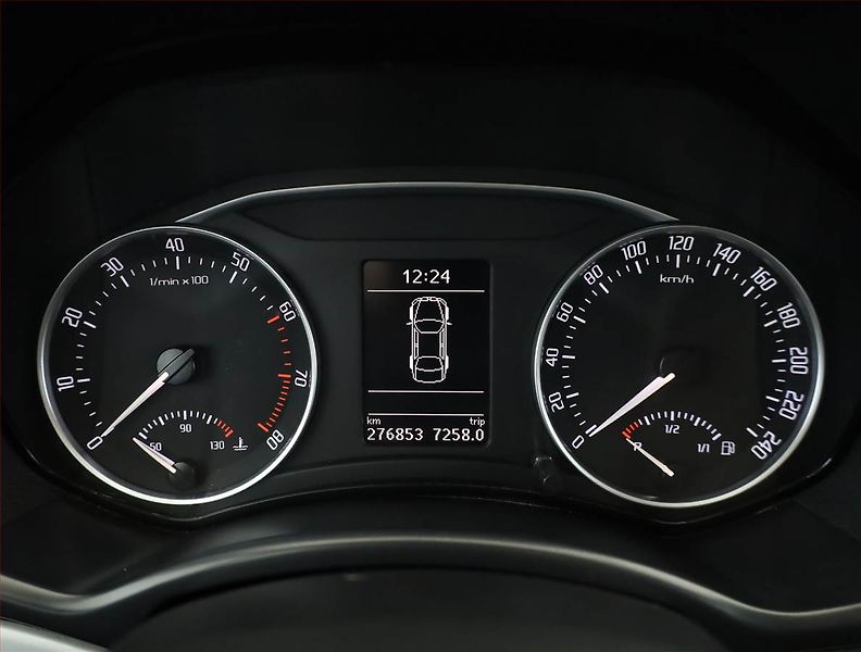 Škoda Octavia (2010) Ambiente Plus 1.4 TSI, po STK - fotka 8 z 15