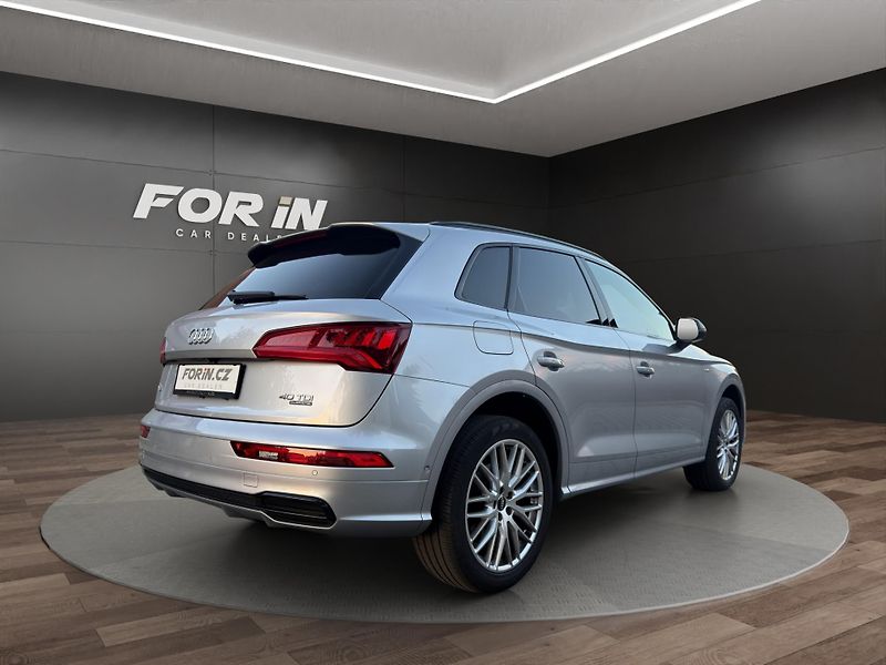 Audi Q5 (2019) S-LINE 40TDI OPTIK TAŽNÉ - fotka 6 z 27