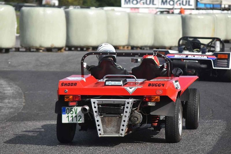 Václav Král udělil hezké tvary také vozu typu buggy