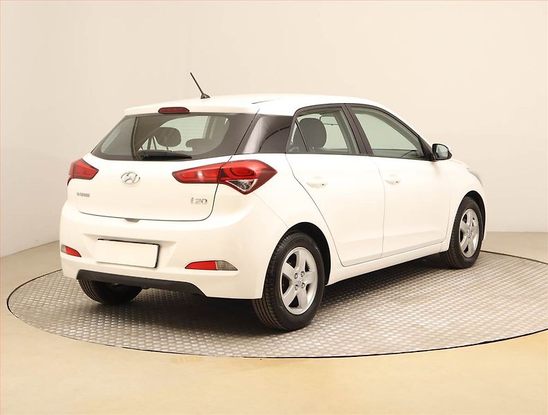 Hyundai i20 (2018) 1.2, Serv.kniha - fotka 5 z 17