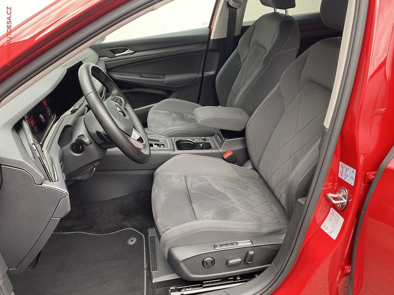 Volkswagen Golf (2020) 1.5 e-TSi, Style, DSG - fotka 9 z 19