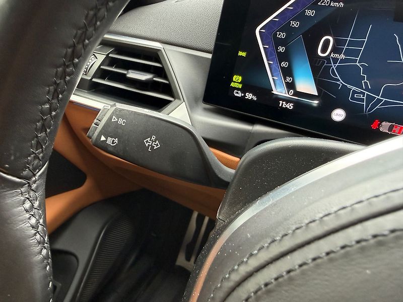 BMW Ostatní eDrive 40, Tažné, M-paket, - fotka 31 z 40