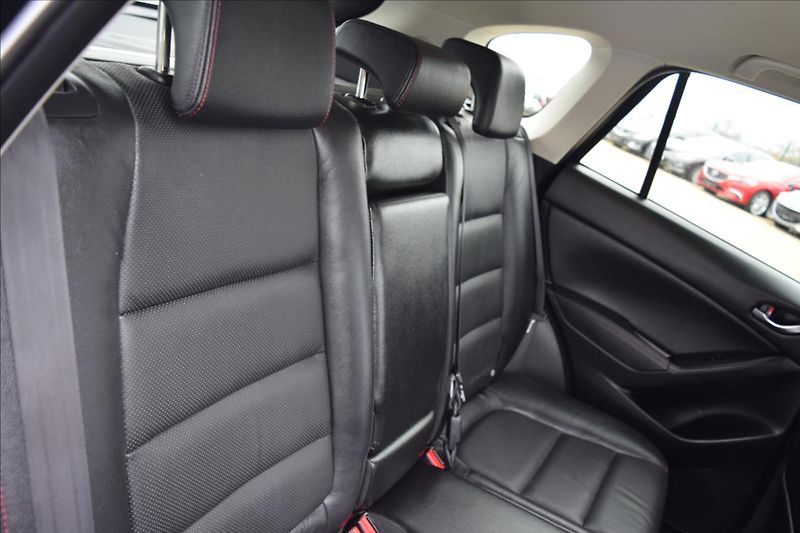 Mazda CX-5 2,0 i 118KW 4X4 AUTOMAT KŮŽE - fotka 21 z 54