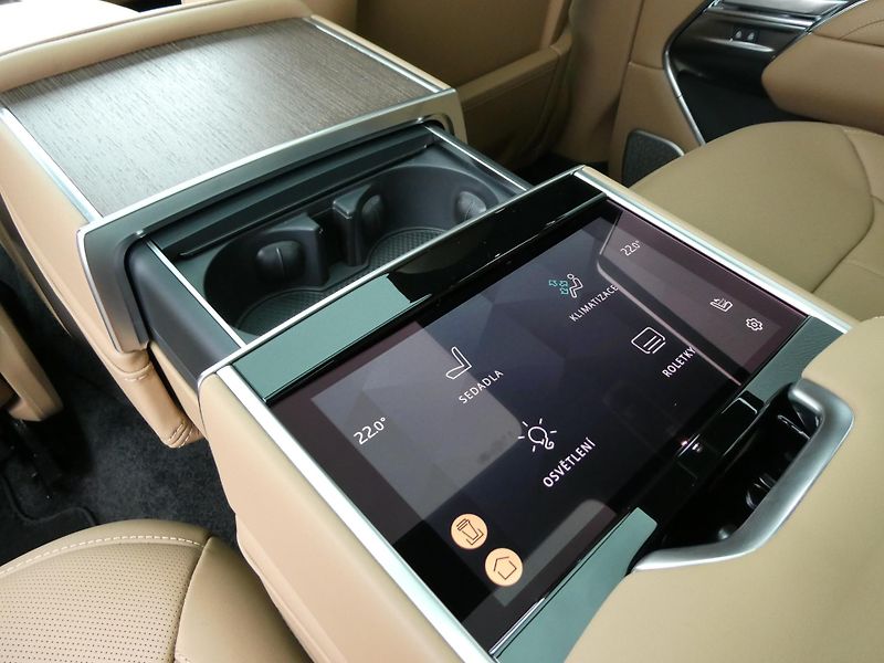 Land Rover Range Rover 4,4 Autobiography P530 - fotka 18 z 44