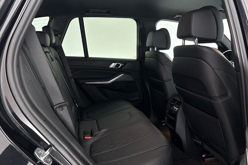BMW X5 xDrive30d - fotka 12 z 28