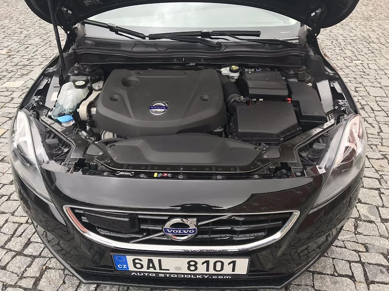 Volvo V40 (2015) - fotka 5 z 7