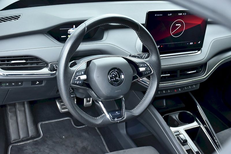 Škoda Enyaq (2022) 80 Sportline 150kW - fotka 11 z 35