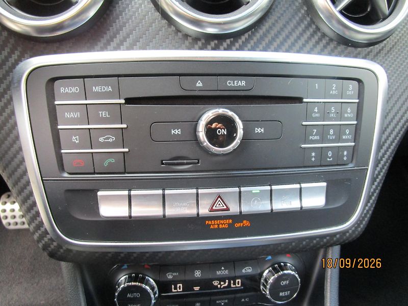 Mercedes-Benz Třídy A (2017) 200 CDi AMB, panorama, navi - fotka 21 z 32
