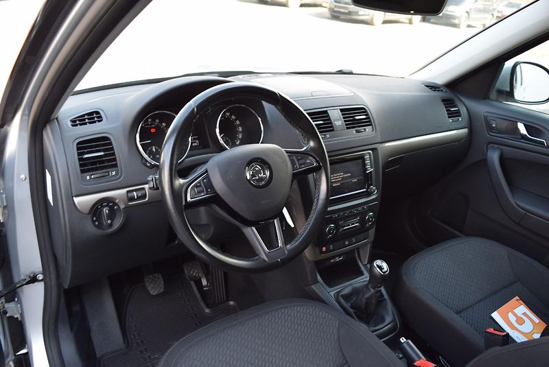 Škoda Yeti (2016) 2.0TDI 110kw 4x4 AMBITIO TAŽNÉ - fotka 22 z 43