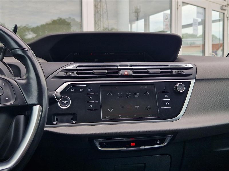 Citroën Grand C4 Picasso 2,0 HDI NAVI AC AUTO 7MÍST - fotka 23 z 35