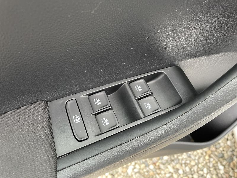 Škoda Fabia III 1,0 TSi/70kW - REZERVACE - fotka 10 z 57