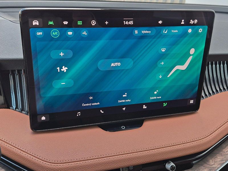 Škoda Superb (2025) Laurin & Klement 2.0 TDI 142kW - fotka 22 z 35