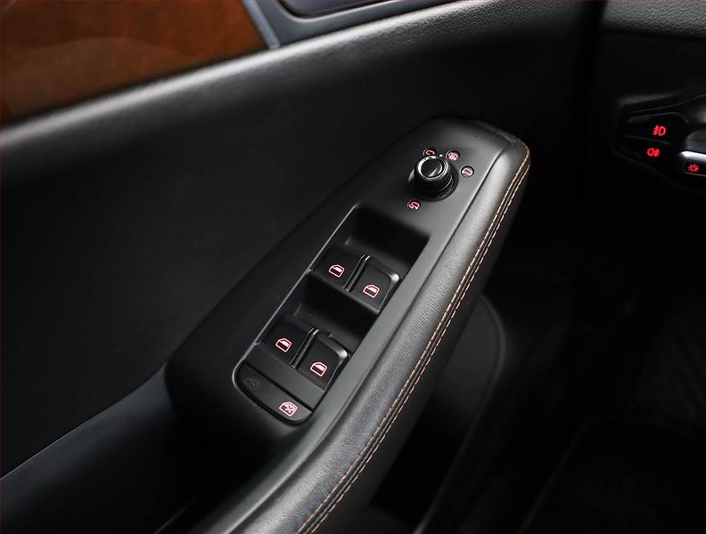 Audi Q5 (2012) 2.0 TDI, 4X4, Automat - fotka 15 z 18