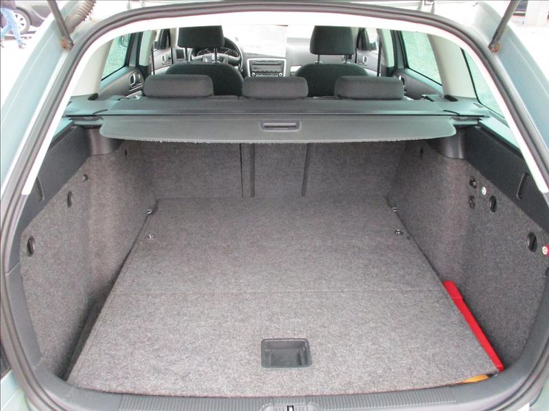 Škoda Octavia 1,2 TSI, digiklima,servis,tažn - fotka 14 z 40