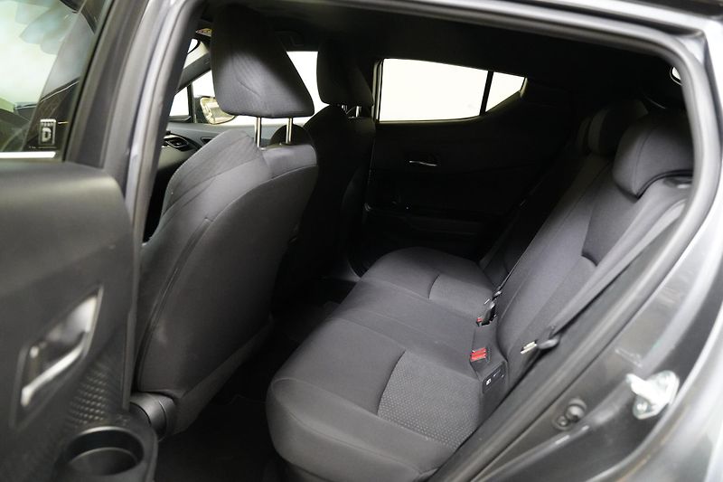Toyota C-HR - fotka 28 z 29