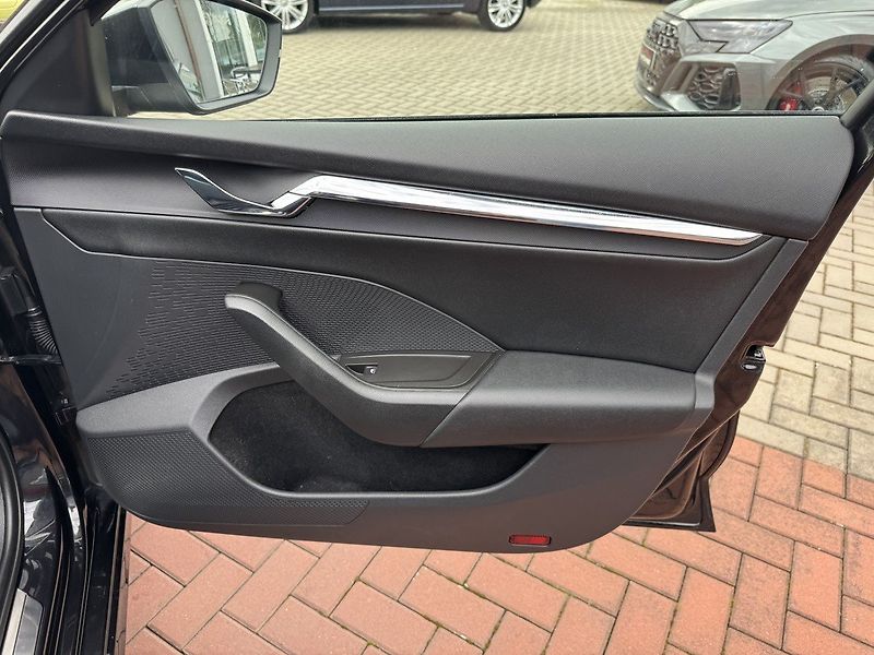 Škoda Octavia (2022) 2.0TDi DSG LED Navi Kamera - fotka 19 z 50