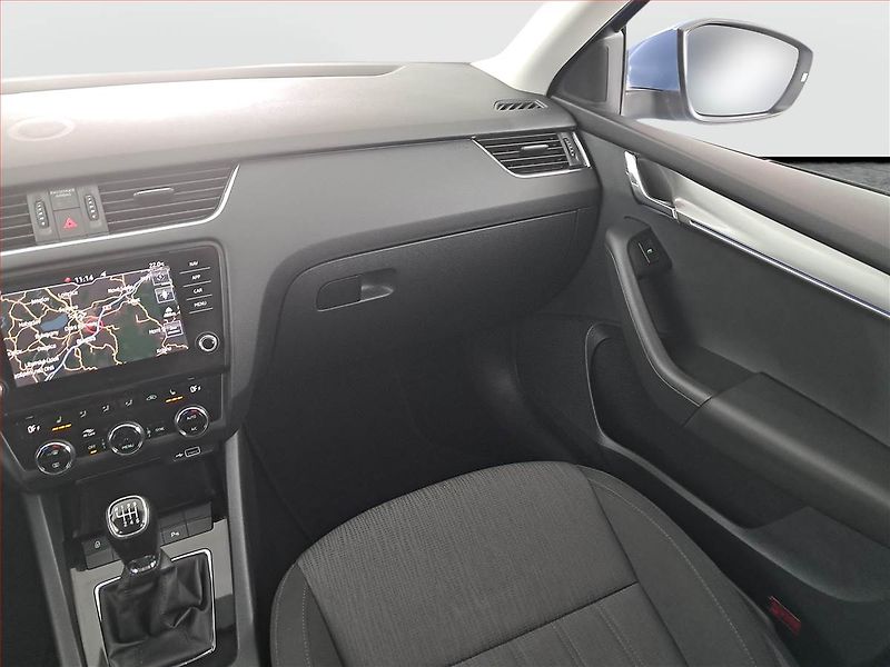 Škoda Octavia (2018) Style 1.4 TSI, Navi, Bi-Xenony - fotka 8 z 17