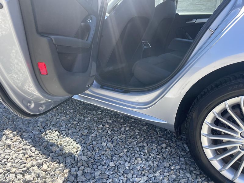 Audi A4 Avant 2.0TDi 120PS S-LINE AVANT TOP! - fotka 99 z 179