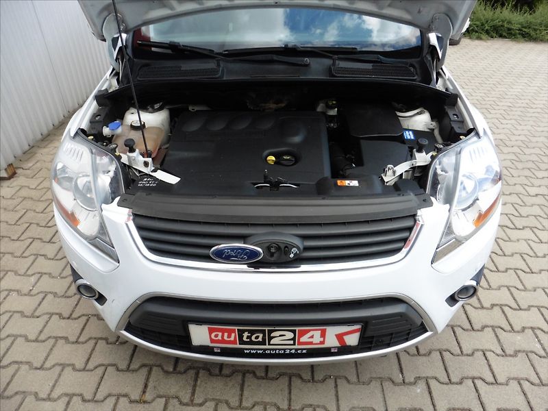 Ford Kuga 2,0 TDCi Titanium 4X4 - fotka 13 z 13