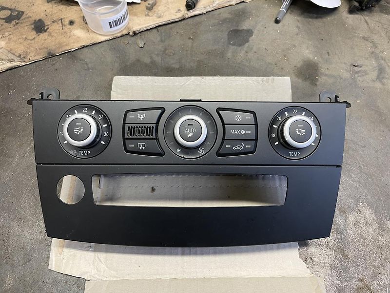 BMW Řada 5 ovládání klimatizace  - fotka 1 z 2