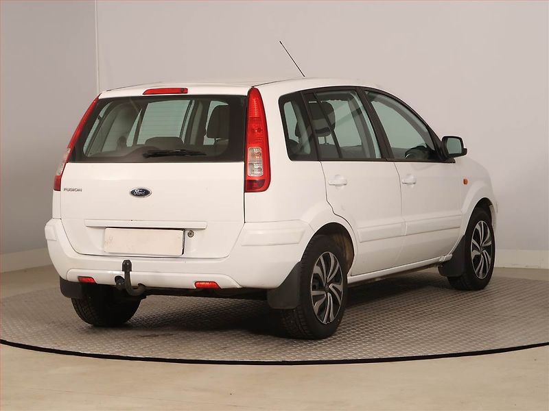 Ford Fusion (2010) 1.4, nová STK, Tažné - fotka 5 z 14