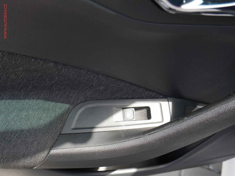 Škoda Scala (2019) 1.5TSi, 1.maj,ČR, AT - fotka 12 z 21