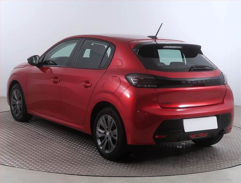 Peugeot 208 (2024) 1.2 PureTech, Tempomat - fotka 4 z 15