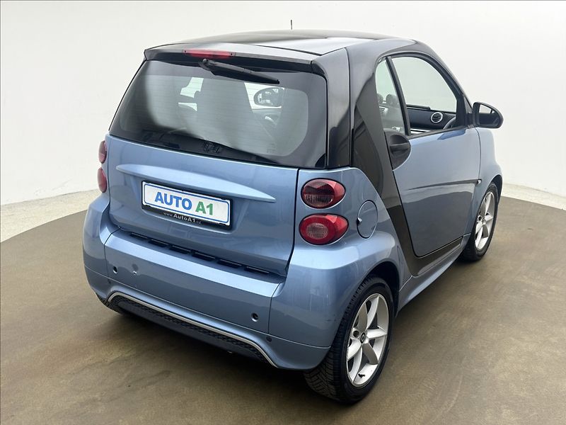 Smart Fortwo 1,0 AUTOMAT DPH NOVÁ STK ČR - fotka 4 z 28