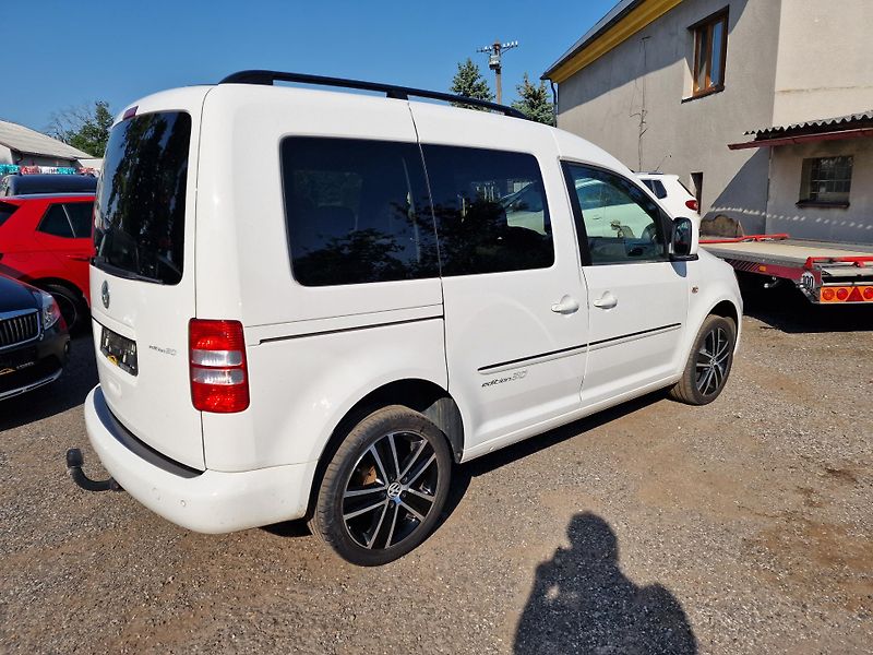 Volkswagen Caddy 1,6TDI EDITION 30 TAŽNÉ  - fotka 4 z 20